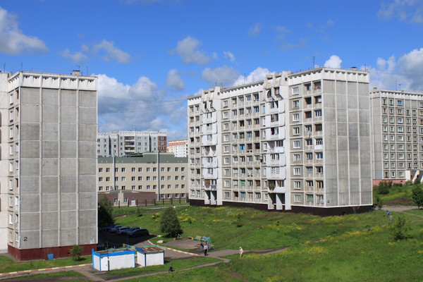 Г новокузнецк новоильинский. Г Новокузнецк Новоильинский район детская поликлиника. Новоильинский район 2002. Жилкомцентр Новоильинский Новокузнецк Новоильинский.