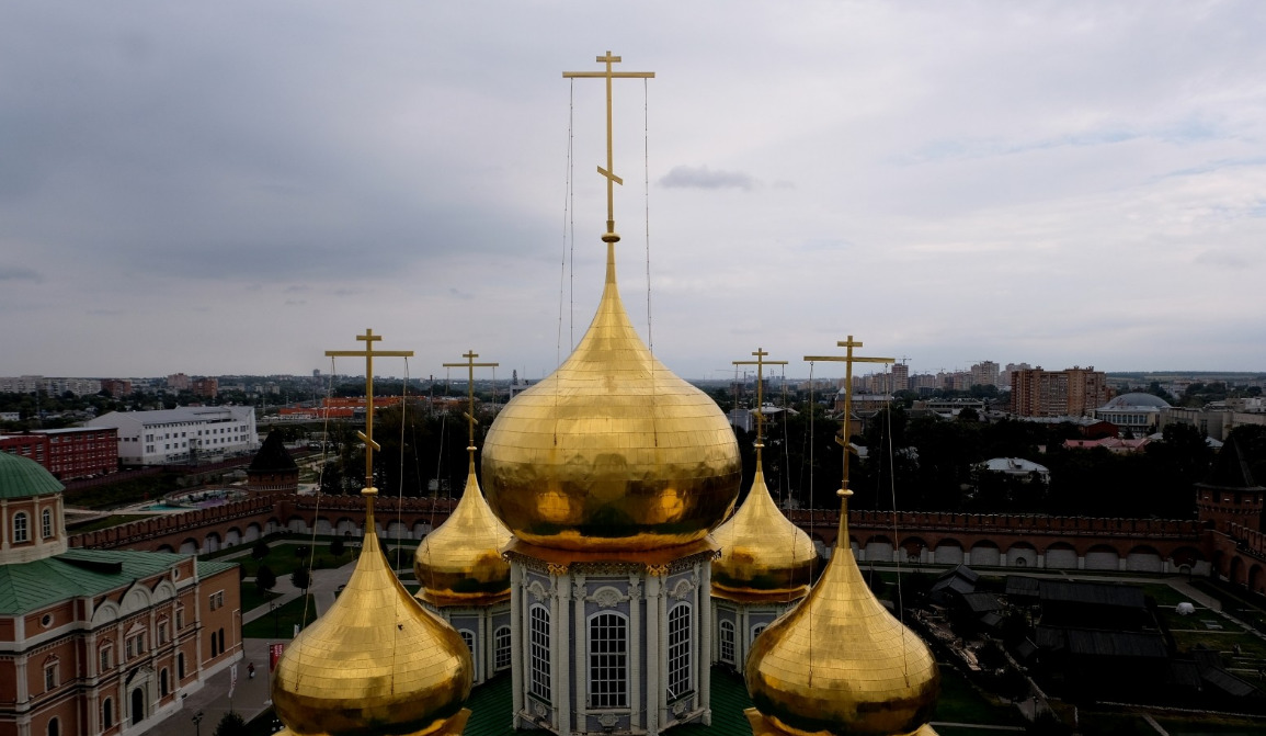 Город золотых куполов. Каскад куполов Успенского собора Киев. Купол Успенского собора тульского Кремля.