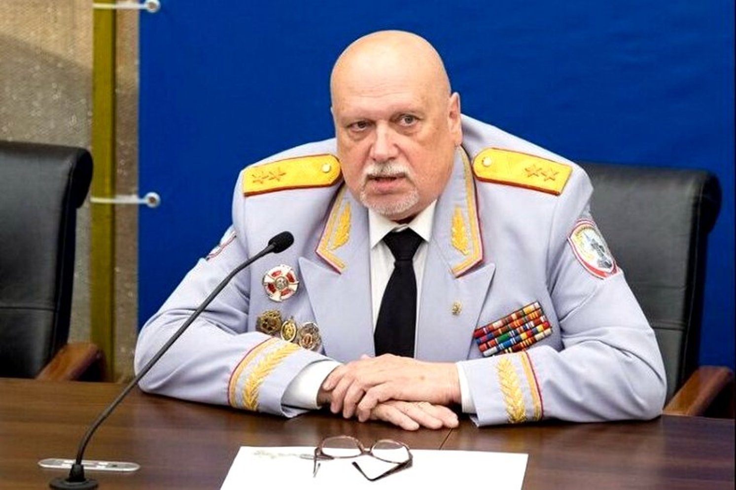 Александр Михайлов генерал