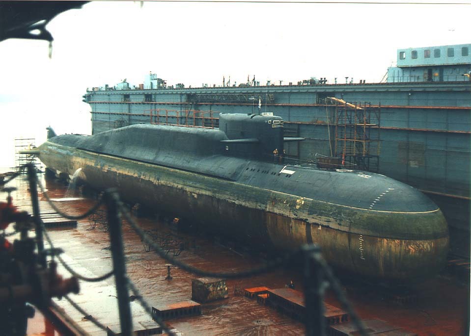 Пл материал. Подводная лодка 667бдрм "Дельфин". 667 БДРМ подводная лодка. Подводная лодка навага 667 проект. Подводные лодки проекта 941 «акула».