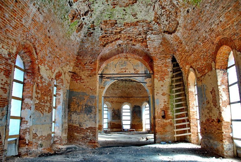 Теплое тульская. Храм Богоявления тепло Огаревский район. Раево Тульская область Церковь. Богоявленская Церковь села Раево. Церковь Богоявления Господня Тульская область.