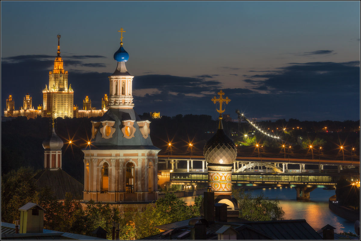 Храм на воробьевых. Андреевский монастырь в Москве. Андреевский монастырь Воробьевы горы. Андреевский Преображенский монастырь в Москве. Андреевский монастырь в Пленницах(Москва).